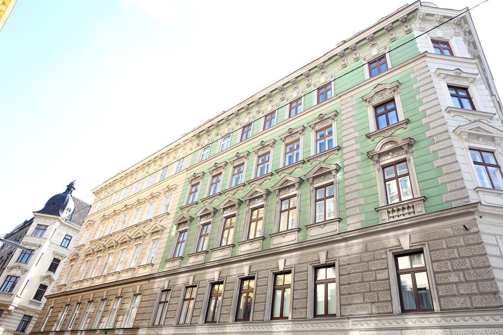 Mozart - Roegergasse *